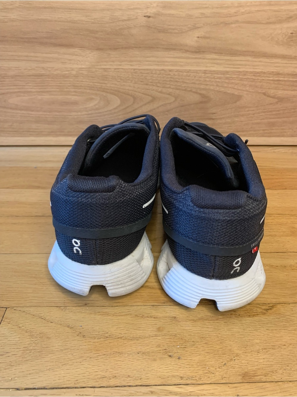 On Cloud Black Women's Sneakers - Size 9.5 - Picture 5 of 8